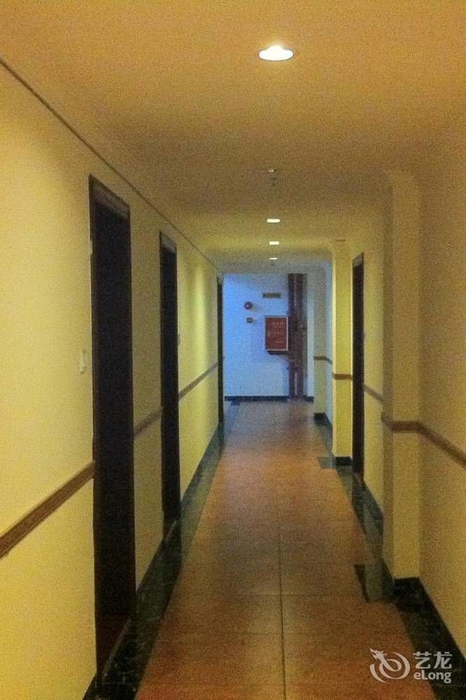 Guoxing Business Hotel Чжаоцин Экстерьер фото